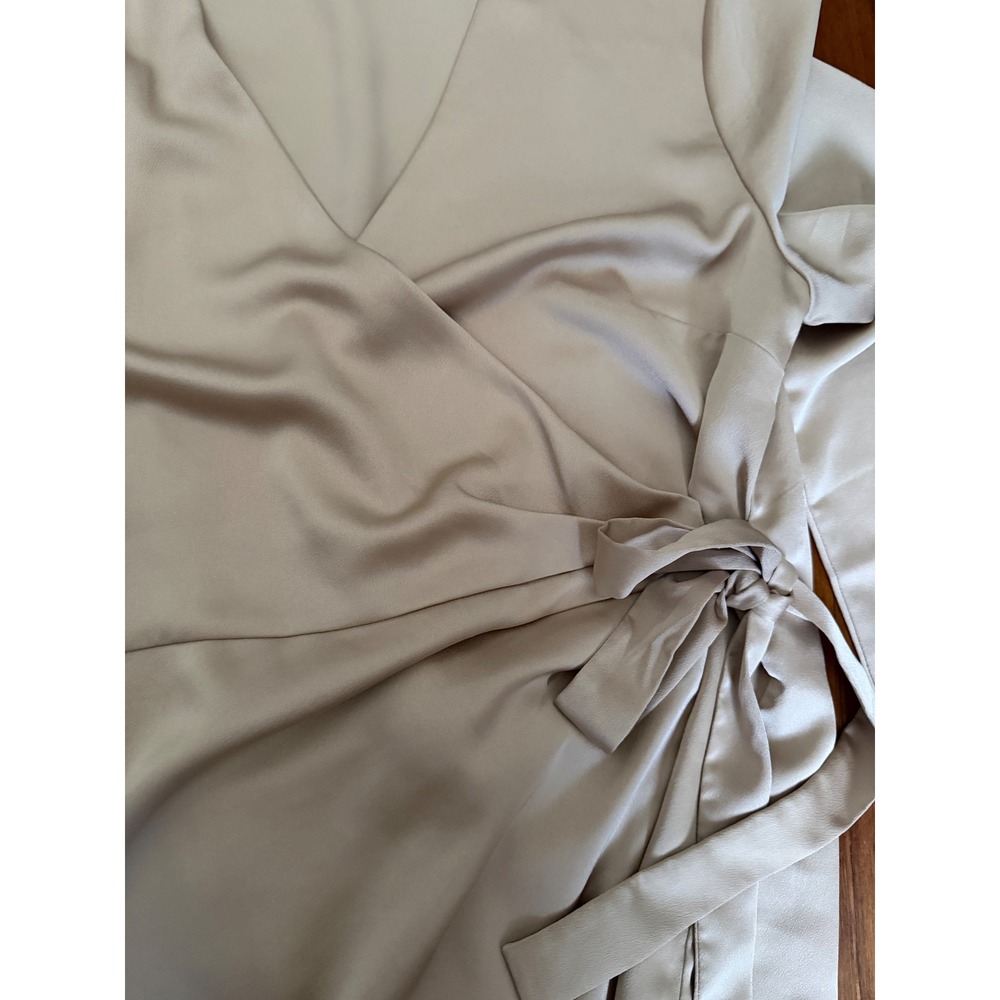 Ann Taylor Women Champagne Beige Satin Long Sleeve Side Tie Wrap Blouse Large - Picture 5 of 8